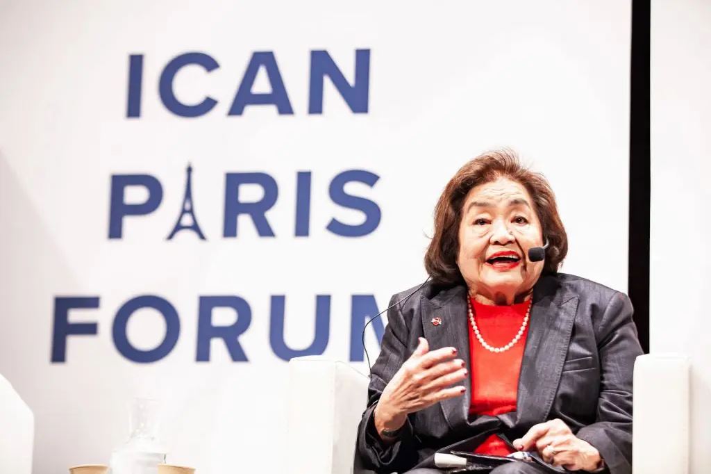 Hiroshima, ICAN, Nuclear Modernization, trump administration, W93, Setsuko Thurlow, a Hiroshima survivor, speaking at the ICAN Paris Forum “How to ban bombs and influence people.” Photo credit: Orel Kichigai | ICAN