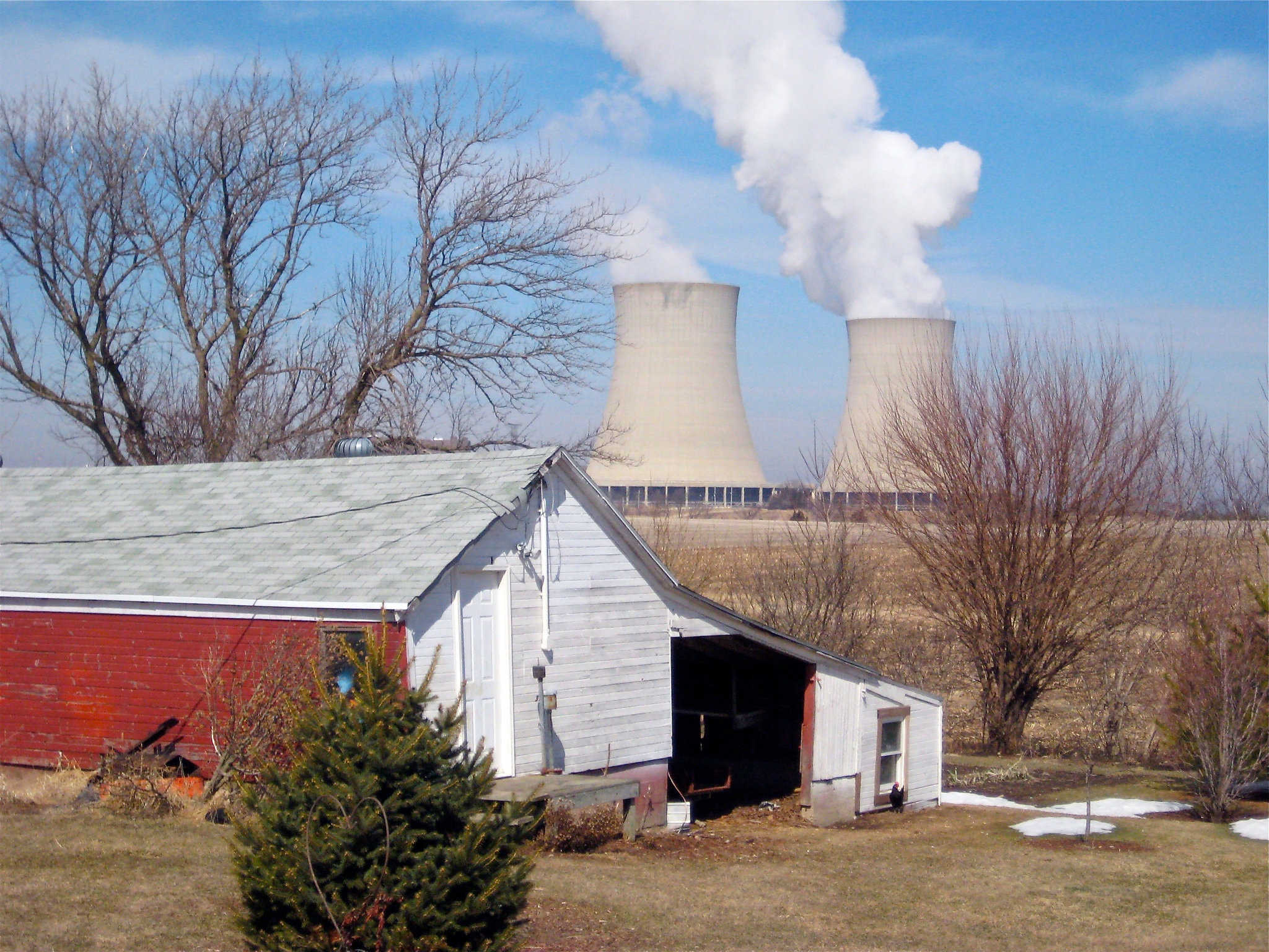 Steam escapes a nuclear plant in Byron, Ill., one of 59 such plants nationwide. Many of them are reaching the end of their licensed operating lives.CreditCreditRobert Ray/Associated Press