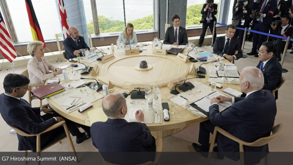Pope to G7: Forsake nuclear arms, lay foundations for peace